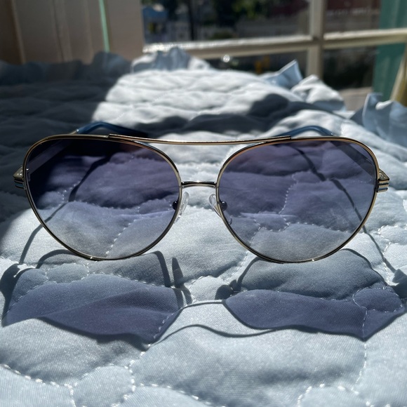 Sunglasses - Picture 4 of 4